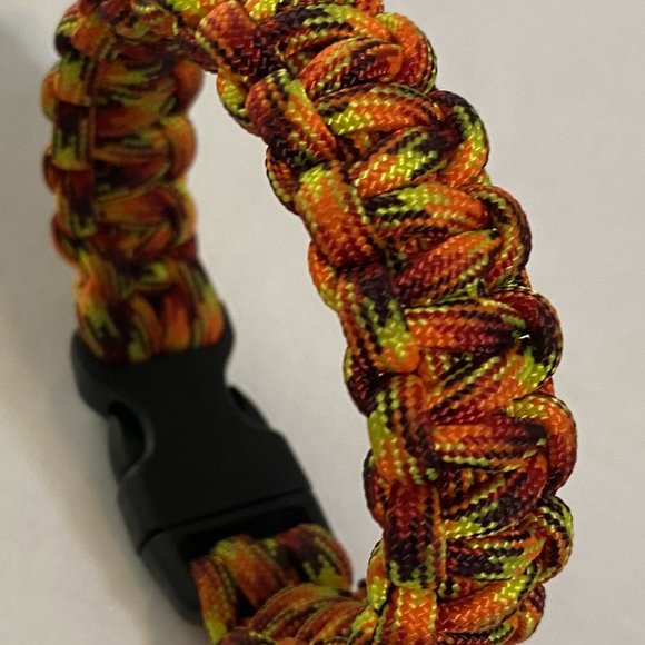 Paracord Bracelet - Picture 4 of 4